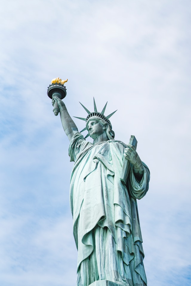 Amerika Birleşik Devletleri Dijital Reklam Pazarı - 330M+ Potansiyel Müşteri, $62K Ortalama Harcama, +23% Dijital Reklam Büyümesi